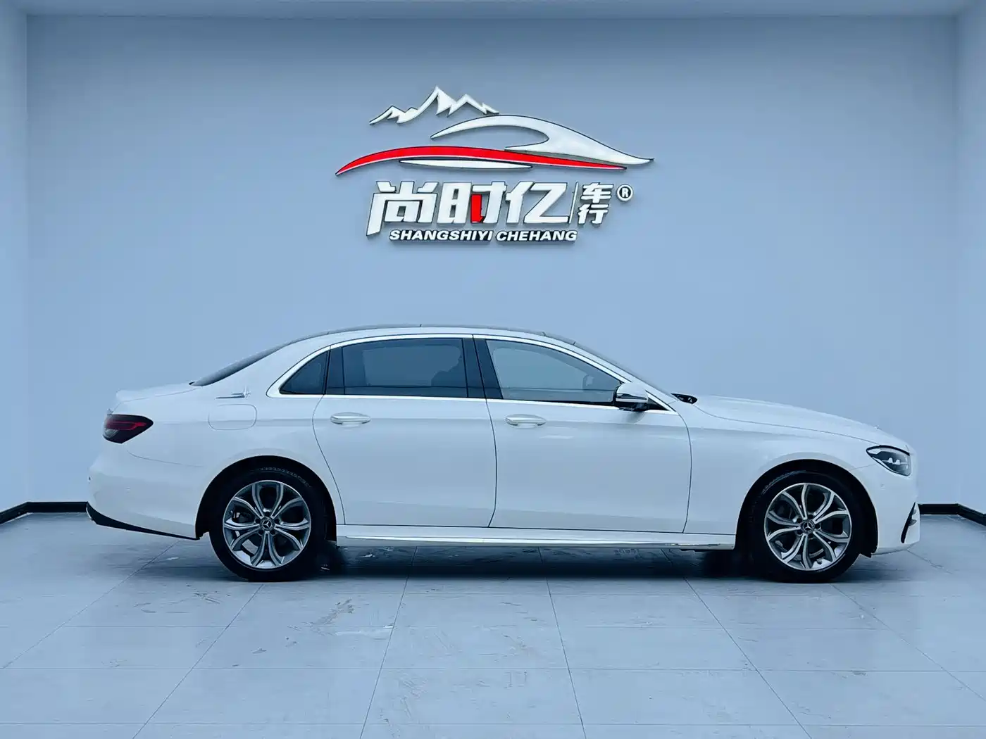 Mercedes-Benz E-Class 2021 E 300 L Sport Fashion фото 4