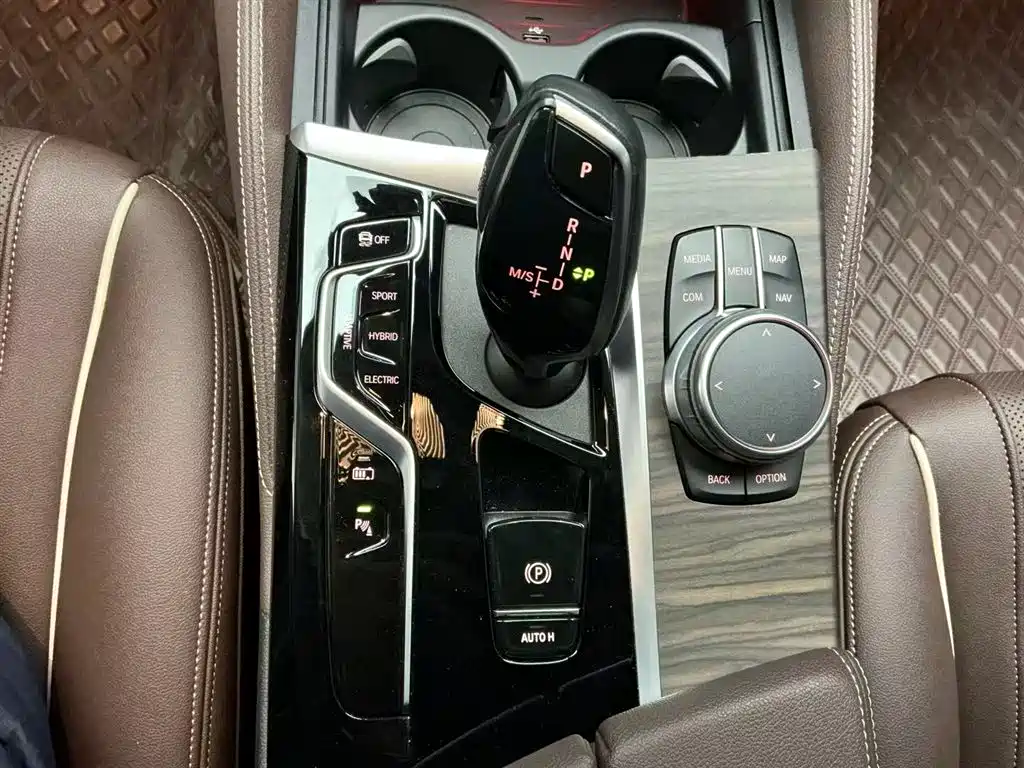 BMW 5 SERIES NEW ENERGY