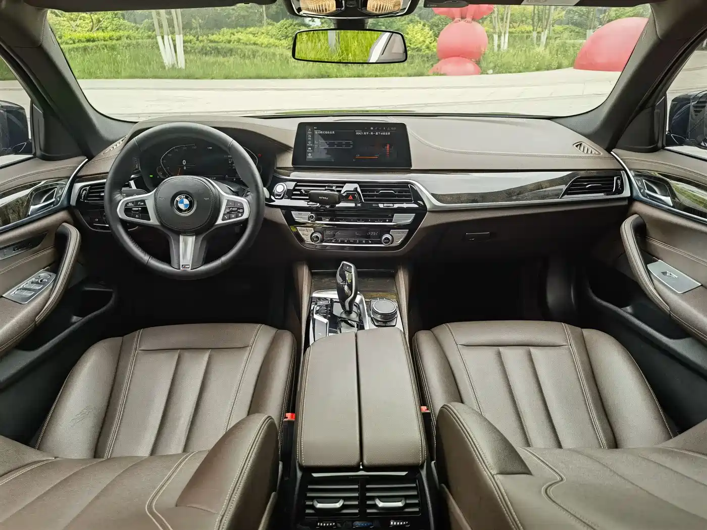 BMW 5 Series 2020 525Li M Sport Package фото 10