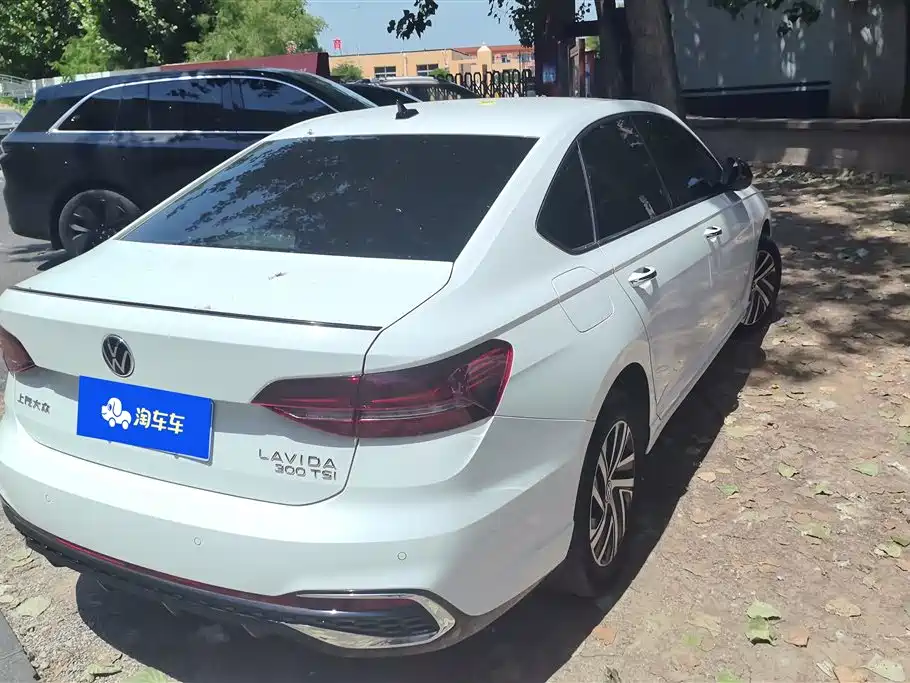 Volkswagen Lavida 2024 Model 300TSI DSG Starlight Leading Edition фото 3