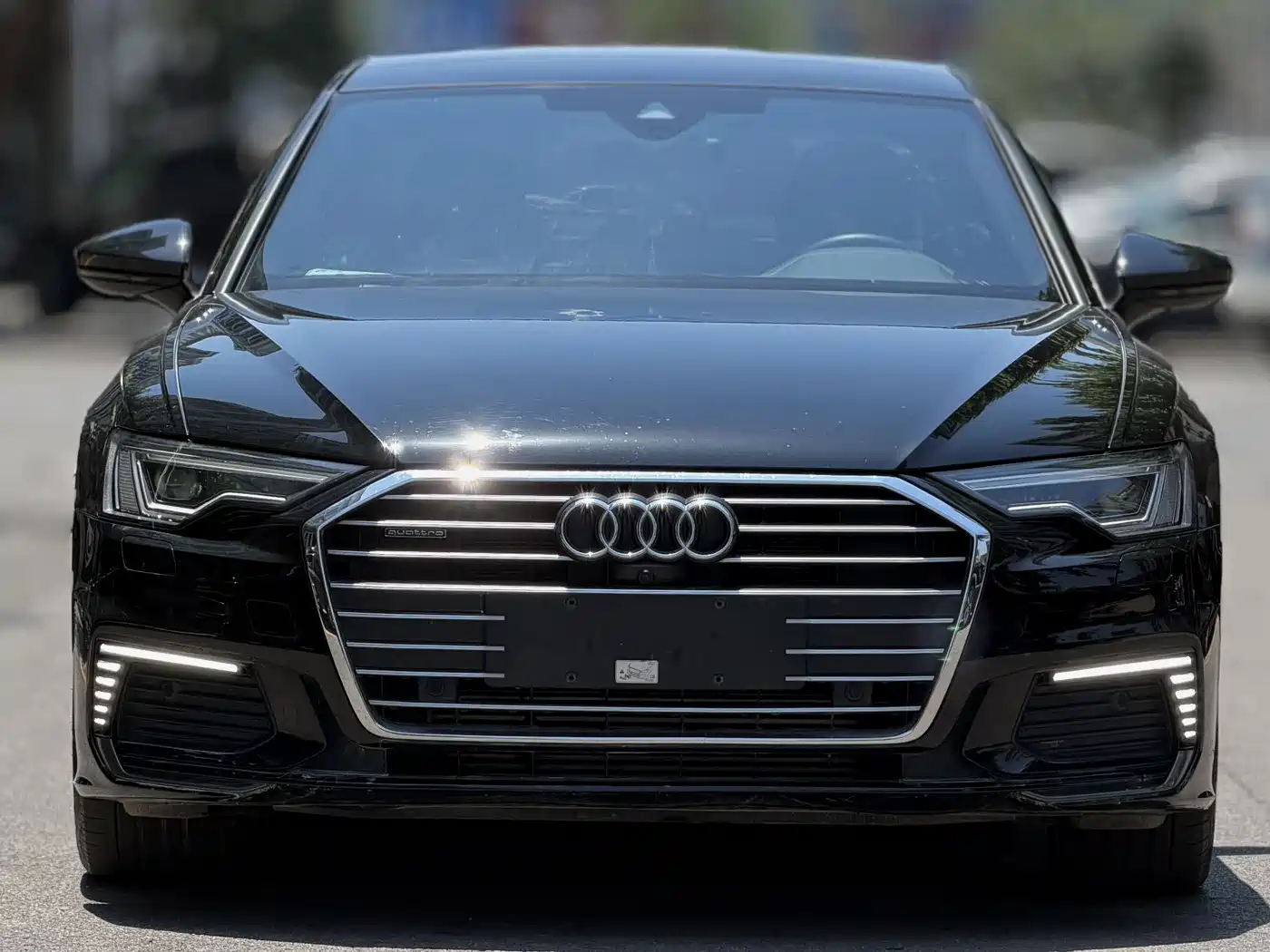 Audi A6L New Energy 2022 55 TFSI e quattro фото 2