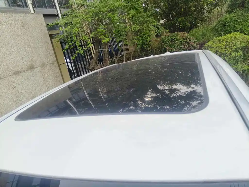 Photo 5 - Changan Oshan Z6