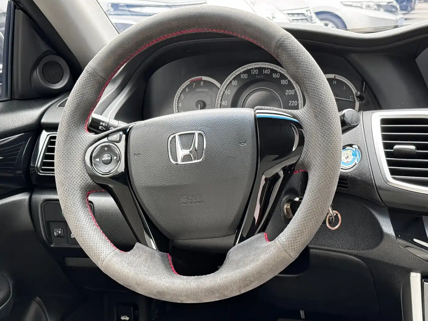 Honda Accord 2016 2.0L Comfort Edition фото 10