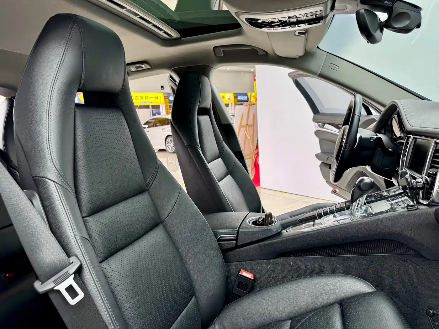 Porsche Panamera 2014 Panamera 3.0T фото 18