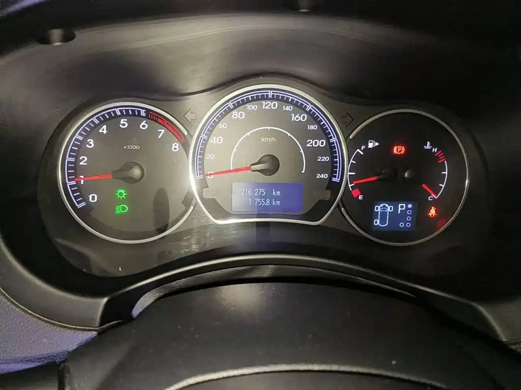 Renault Koleos (Import) 2014 2013 2.5L 4WD Luxury Edition