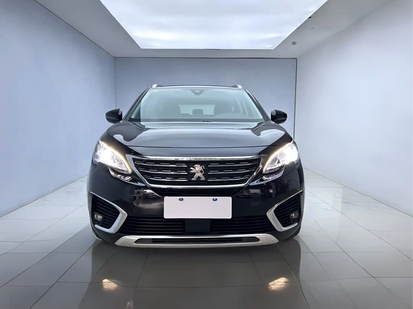 Peugeot 5008 2017 350THP 7-seat Elite Edition фото 2