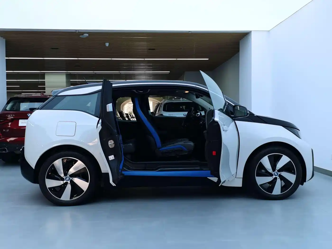 BMW i3 (Import) 2019 Quick Charge Version фото 8