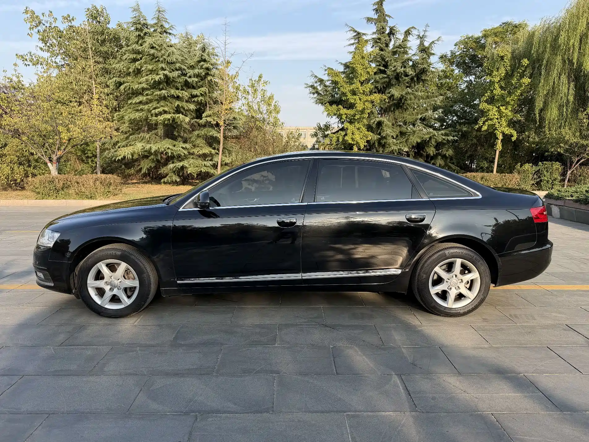 Photo 8 - Audi A6L