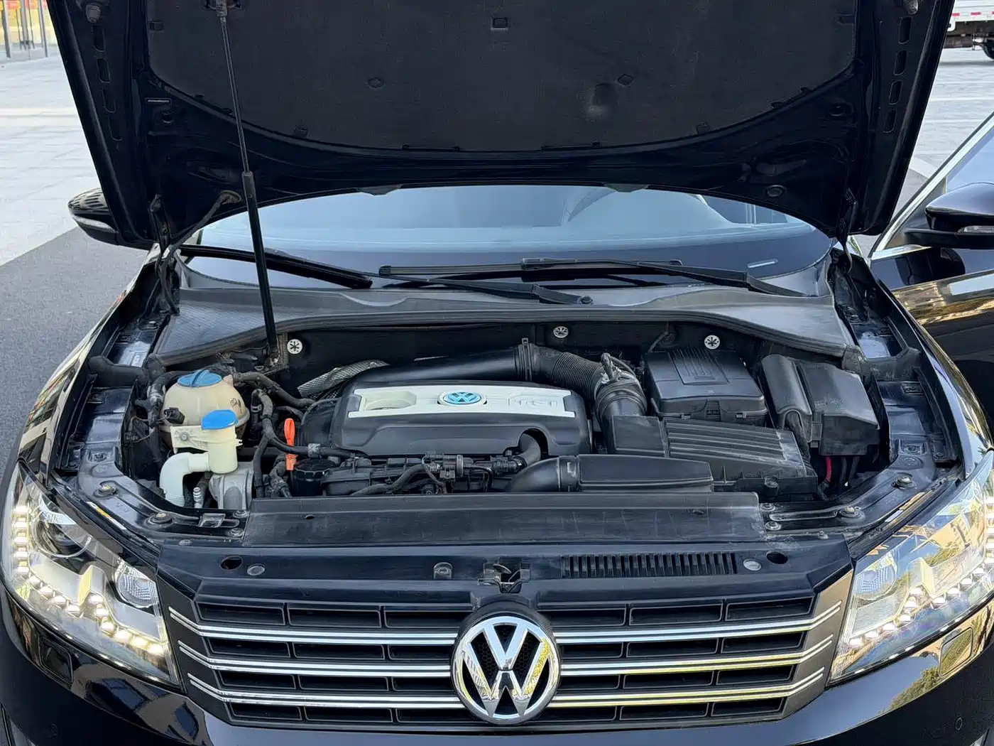 Volkswagen Passat 2014 1.8TSI DSG Executive Edition фото 16