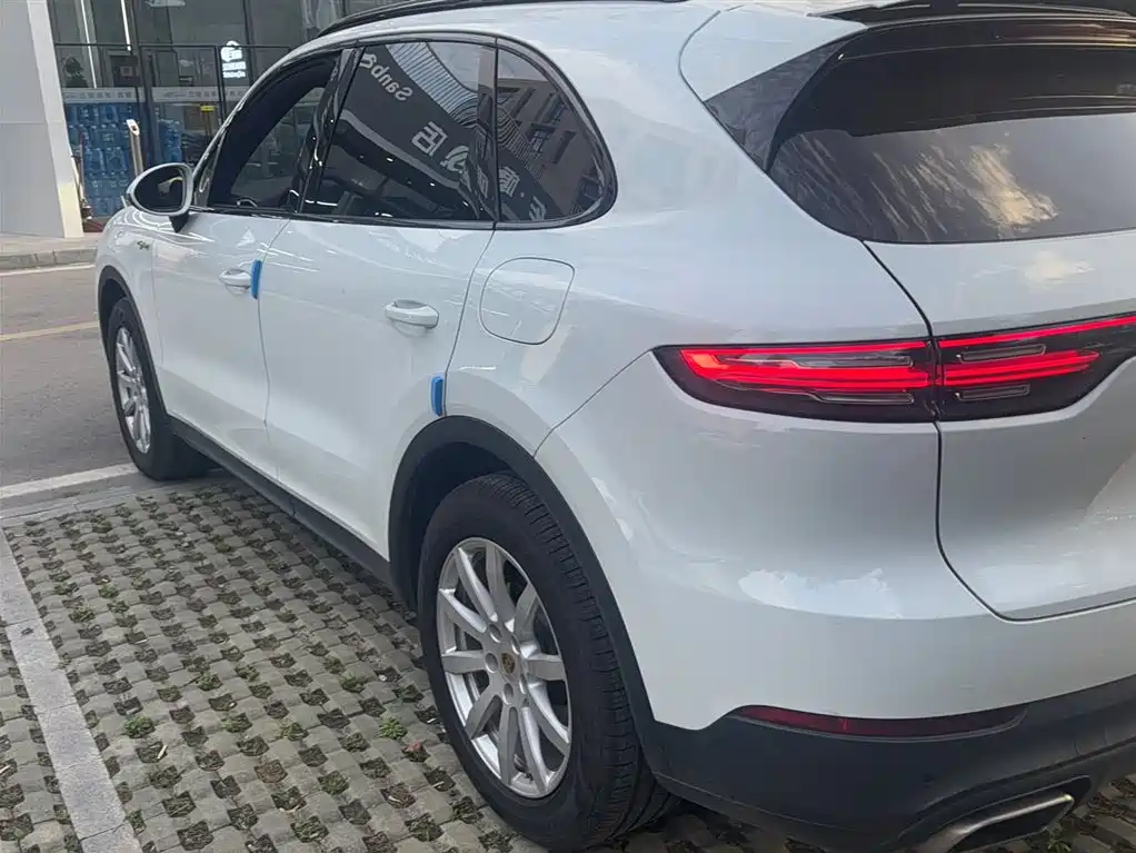 Porsche Cayenne New Energy 2019 Cayenne E-Hybrid 2.0T фото 6
