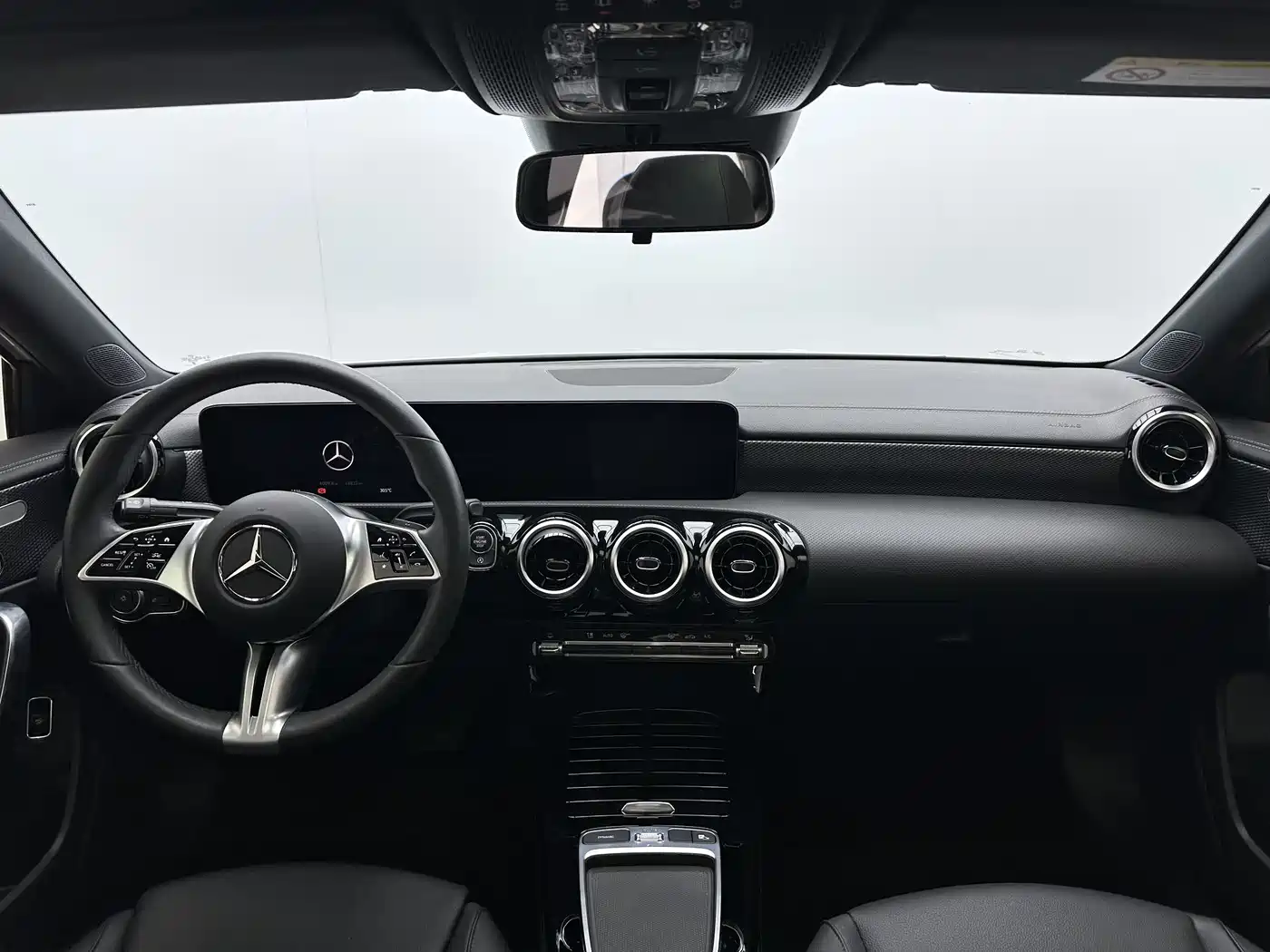 Mercedes-Benz A-Class 2023 A 180 L фото 7