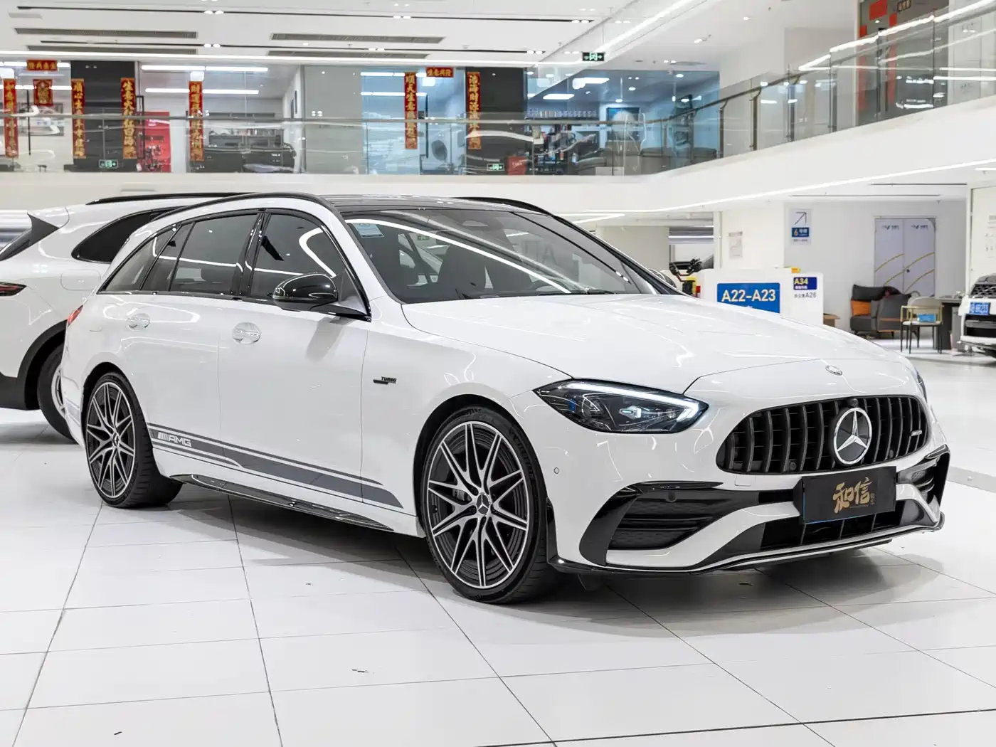 Mercedes-Benz C-Class AMG 2024 AMG C 43 4MATIC Wagon Special Edition фото 3
