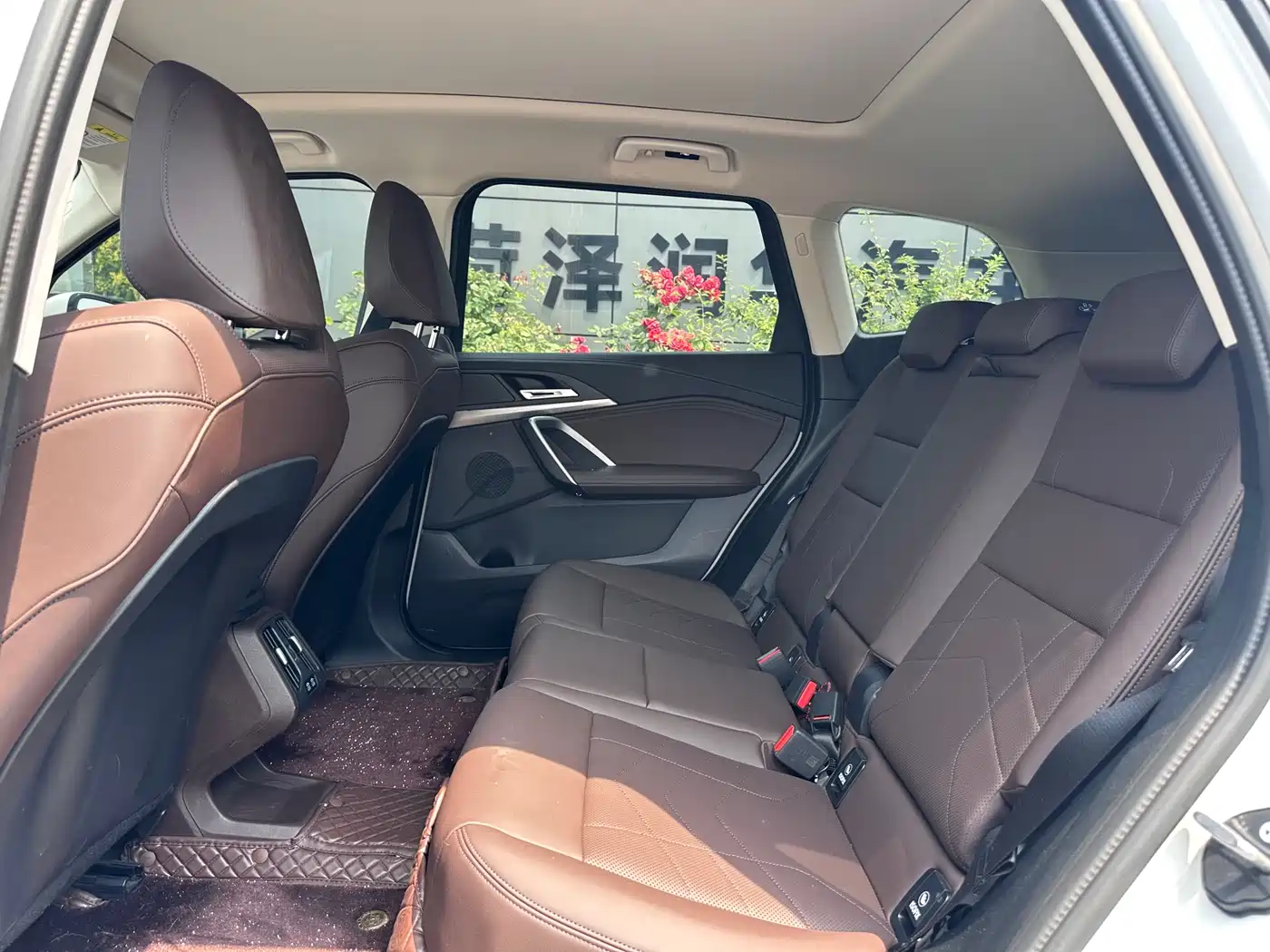 BMW iX1 2023 eDrive25L M Sport Package фото 8