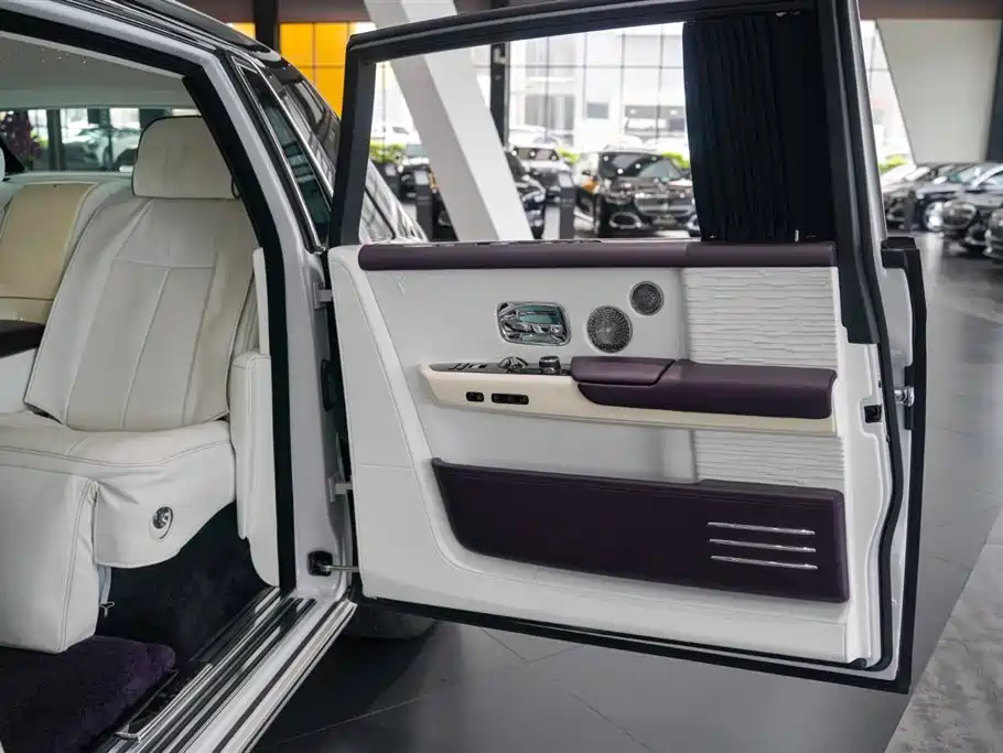 Фото 11 - Rolls-Royce Phantom
