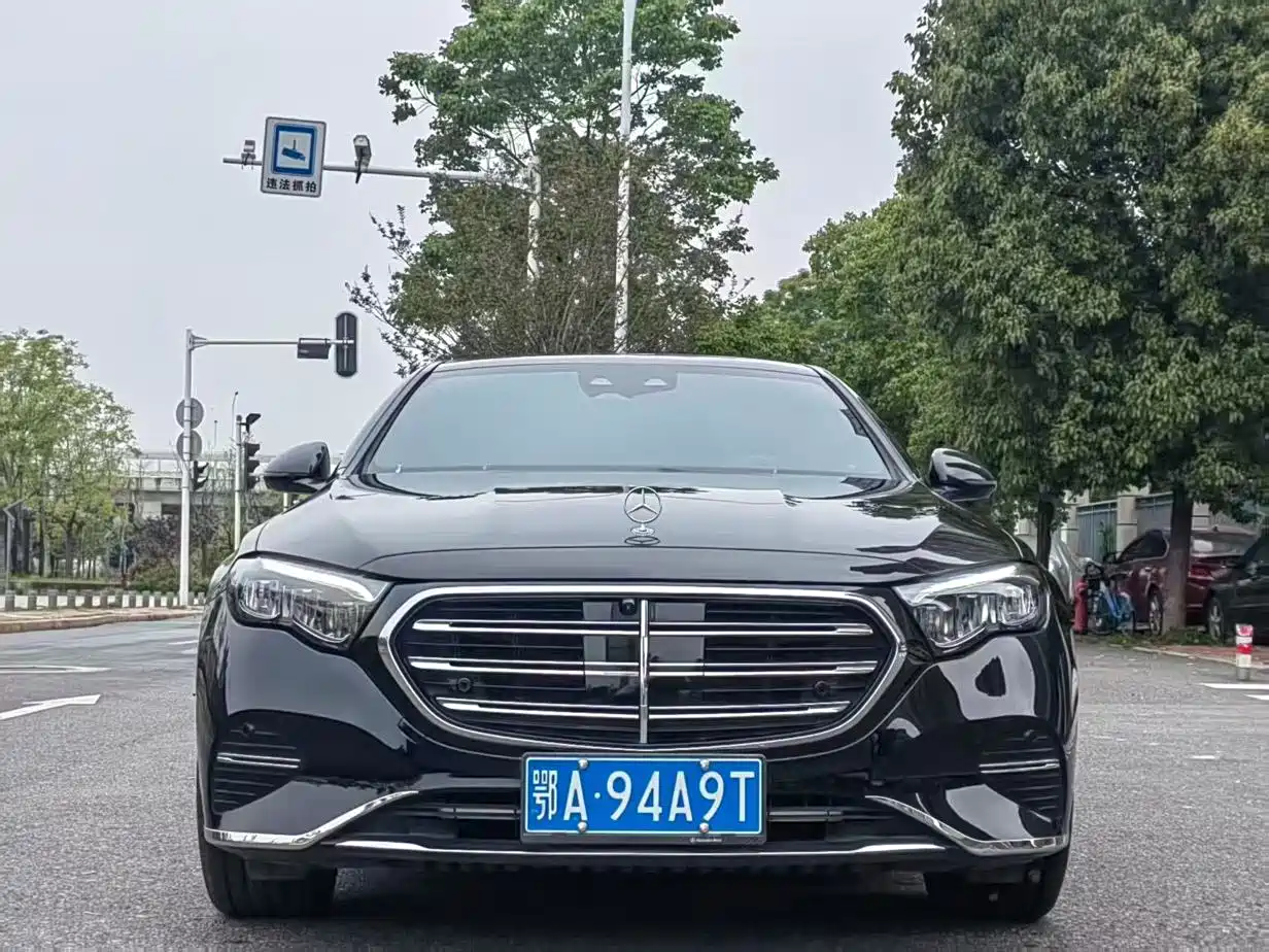Mercedes-Benz E-Class 2026 E 300 L Fashion фото 2