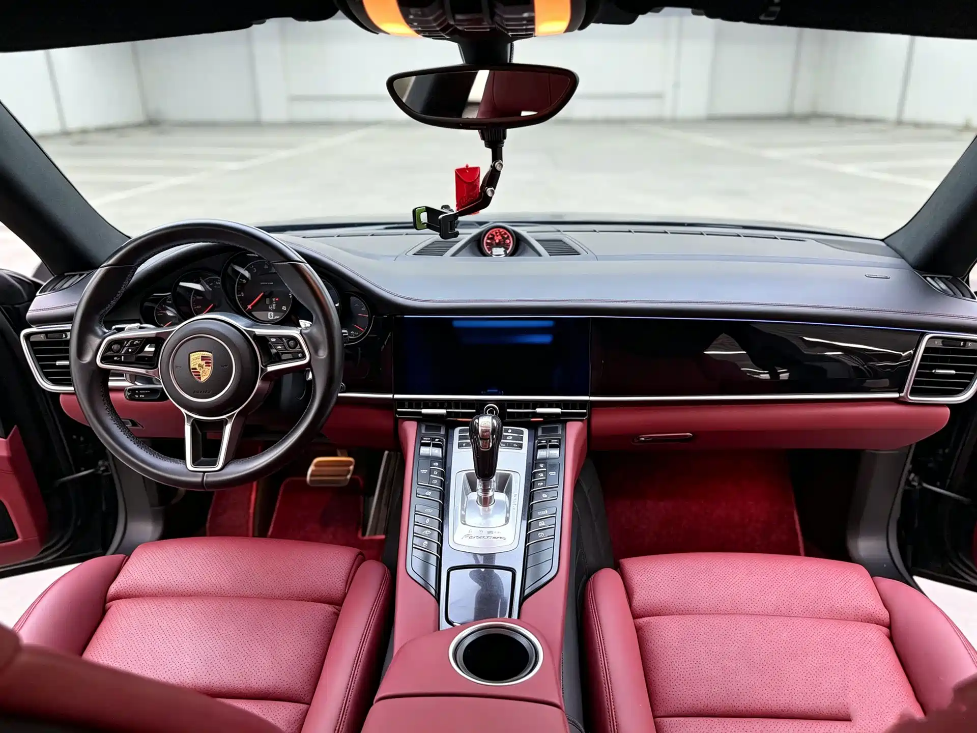 Фото 6 - Porsche Panamera