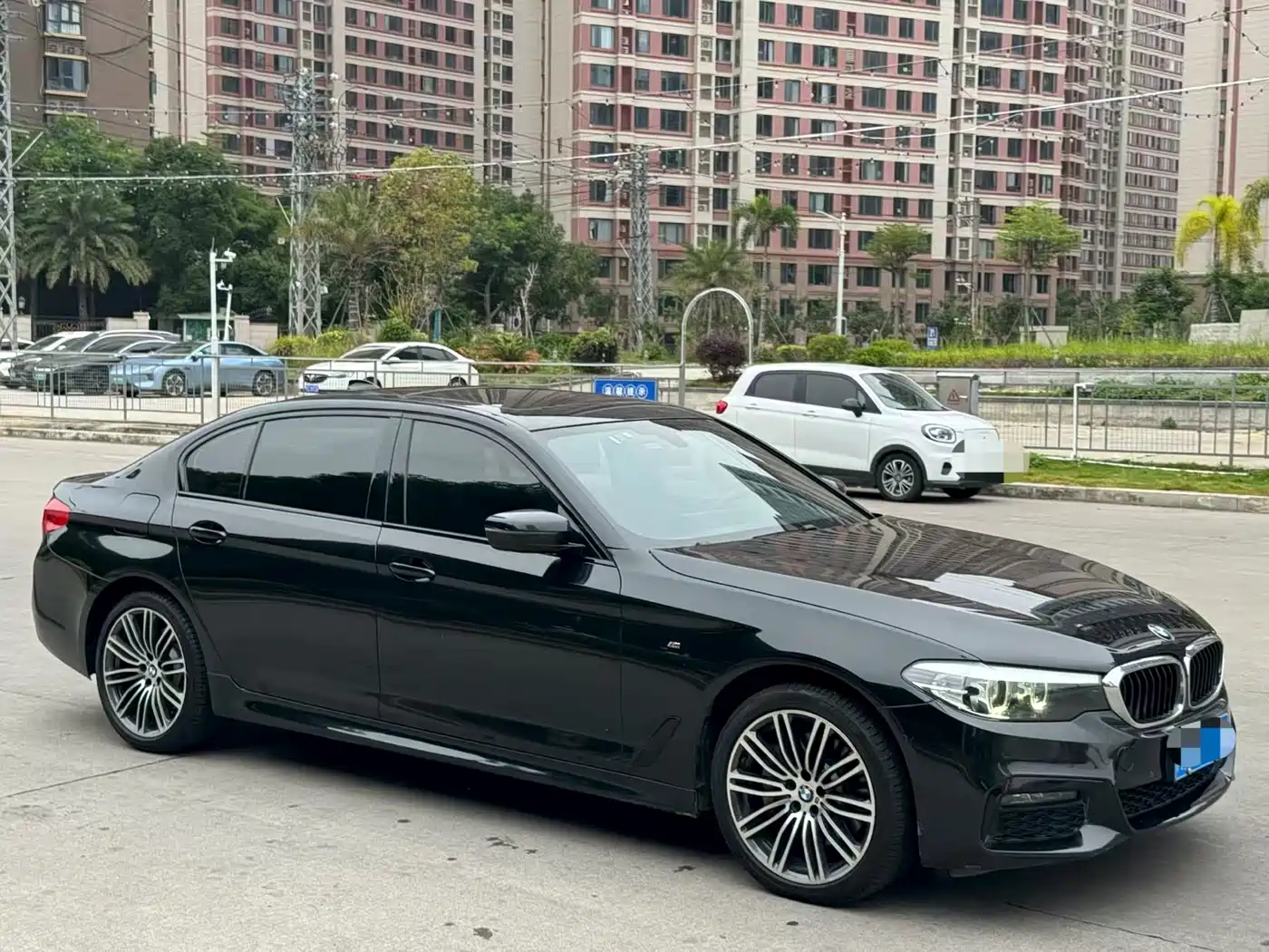 BMW 5 Series 2019 530Li Leading M Sport Package фото 3