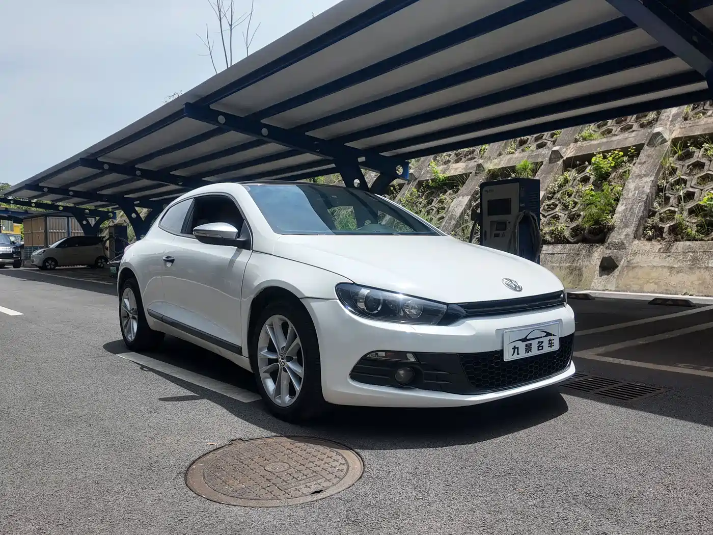 Volkswagen Scirocco 2011 2.0TSI Luxury фото 5
