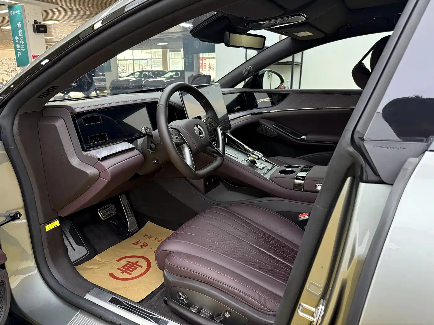 Denza Z9GT 2024 1100 AWD Max Launch Edition фото 5