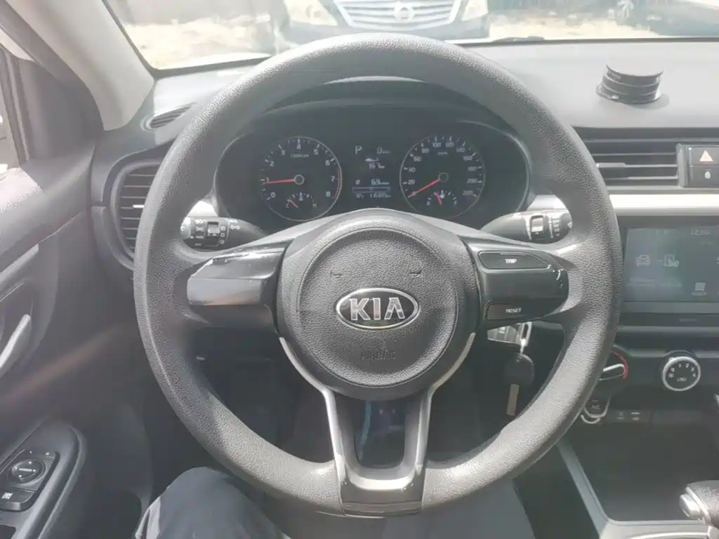 Kia K2 2017 2017 Sedan 1.4L AT GLS