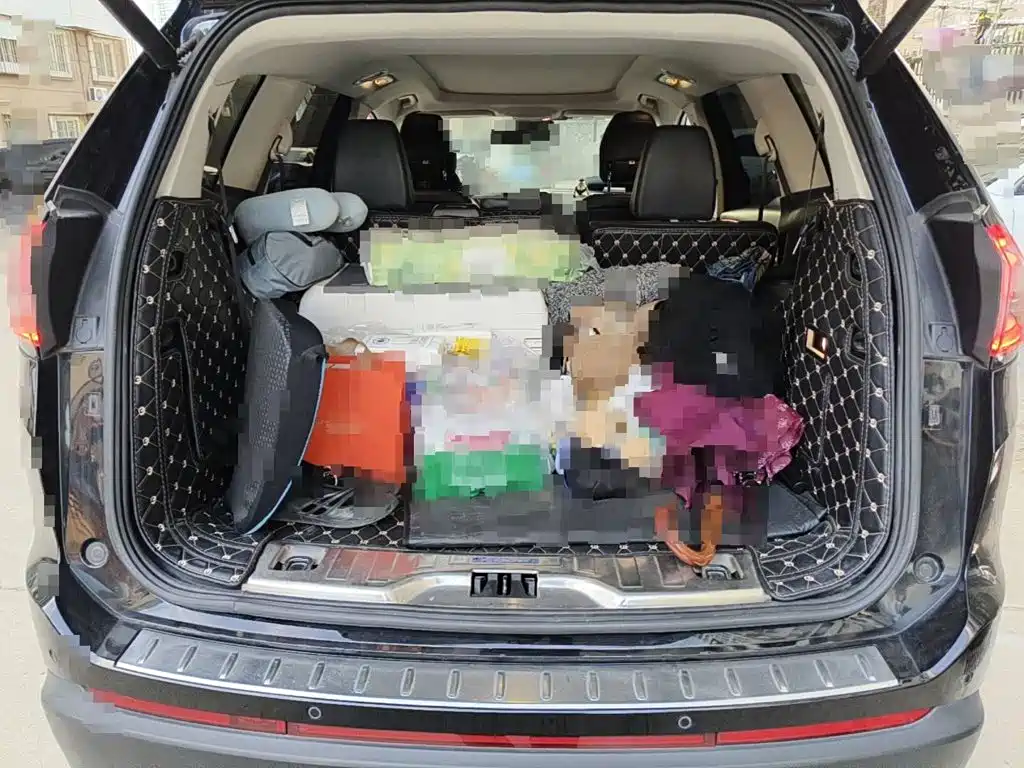 Фото 13 - Ford Edge