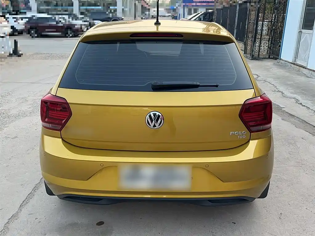 Volkswagen Polo 2019 Plus 1.5L Automatic Colorful Tech Edition фото 5