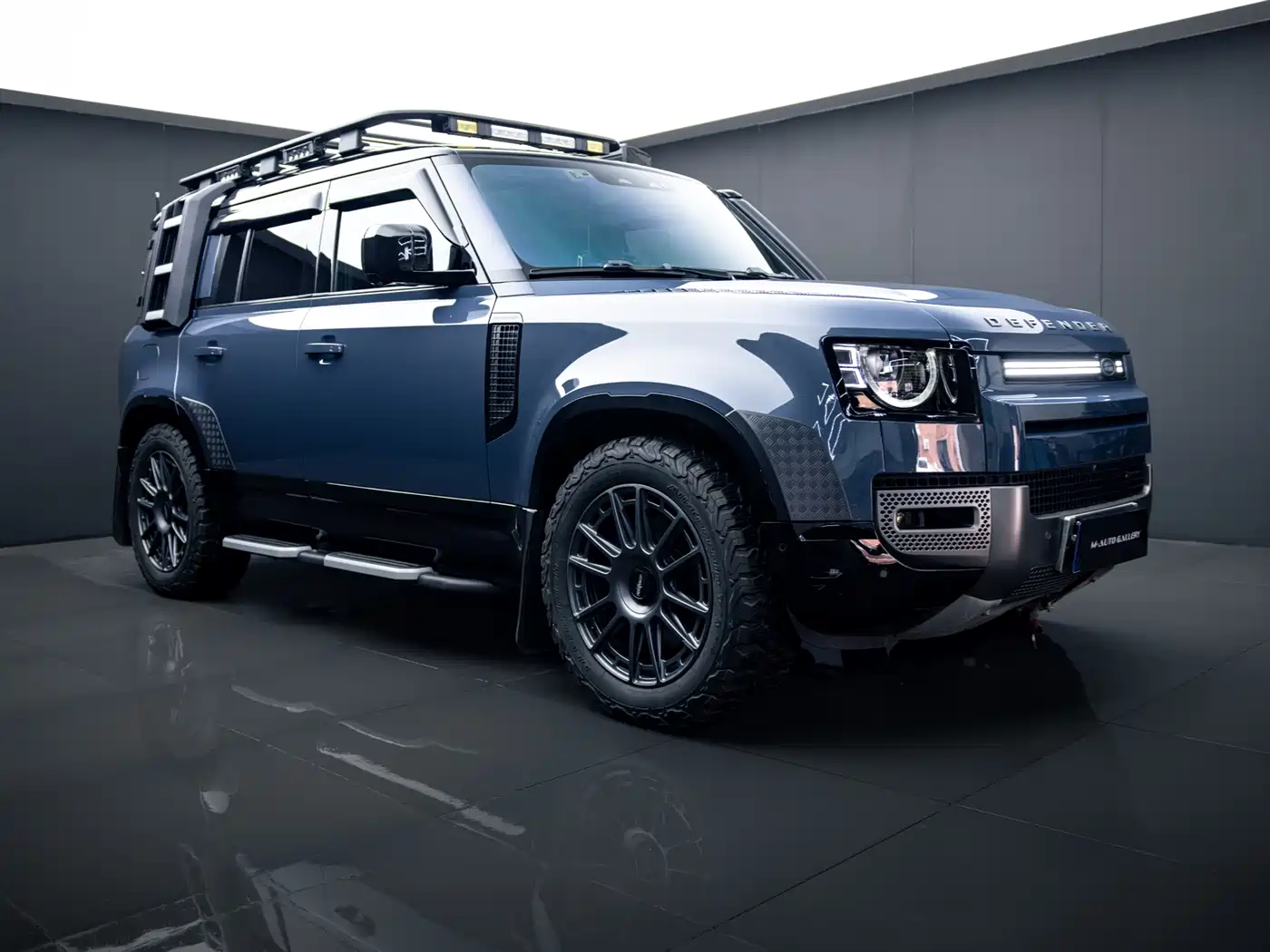 Land Rover Defender 2023 Facelift 110 3.0T P400 X-DYNAMIC HSE фото 3