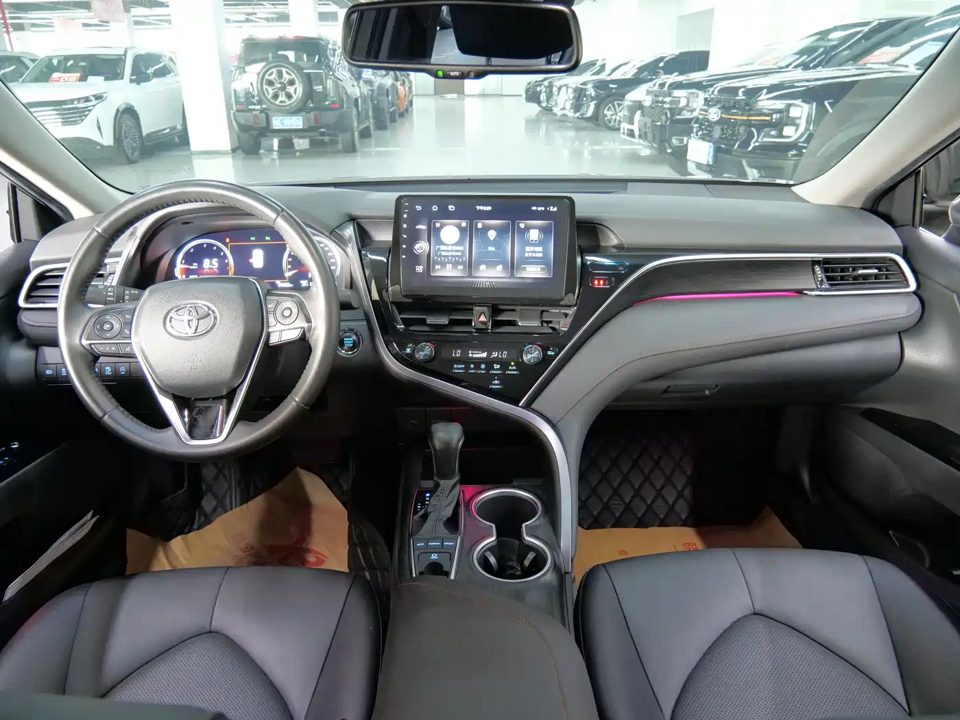 Toyota Camry 2021 2.5G Luxury Edition фото 12