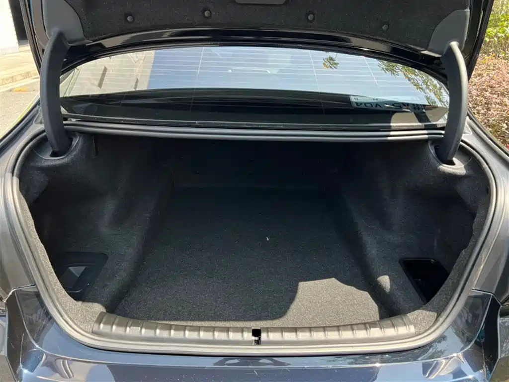 BMW 5 Series 2022 Facelift 530Li xDrive M Sport Package фото 18