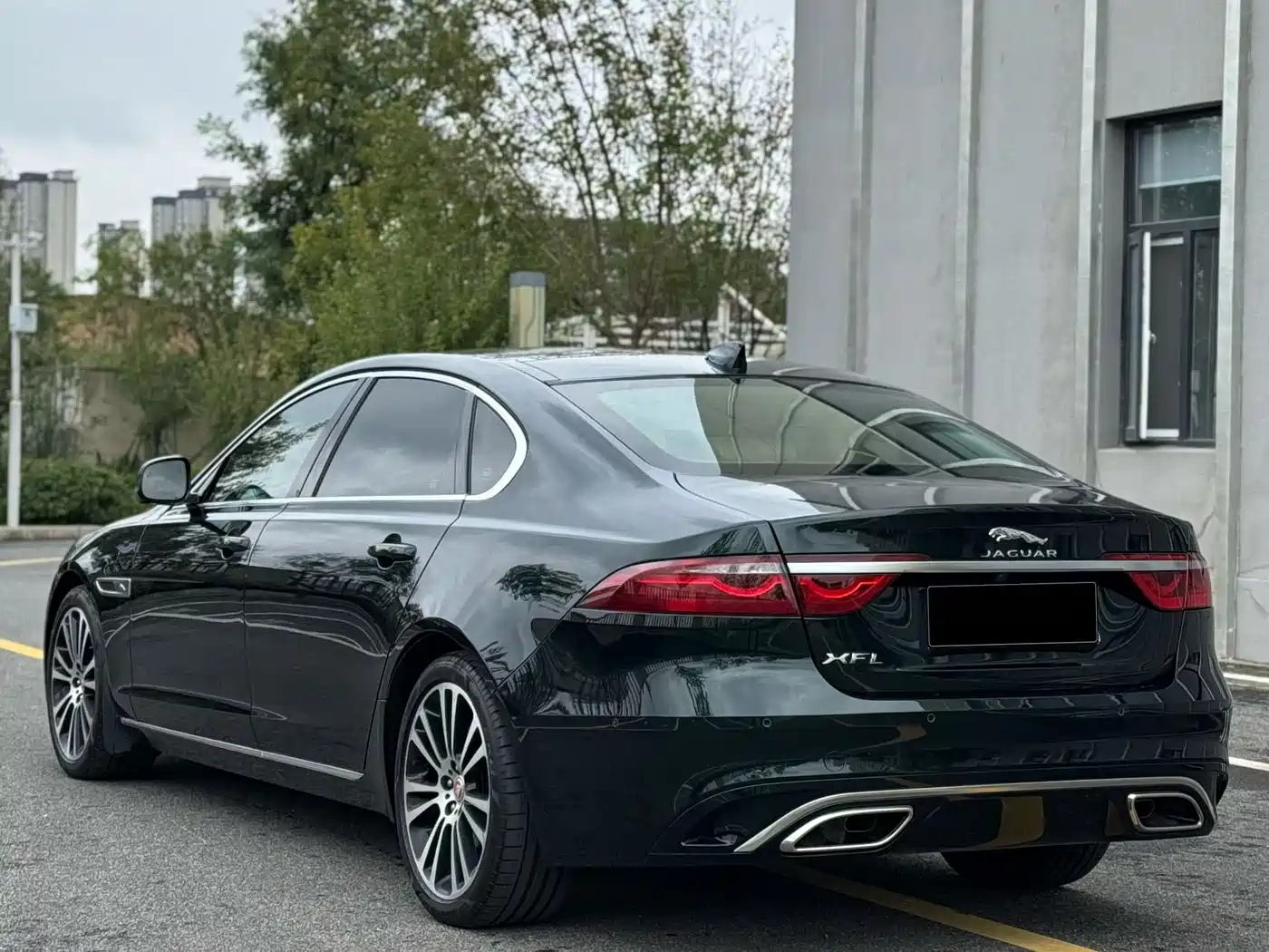 Jaguar XFL 2025 2025 2.0T P250 FWD Luxury Edition