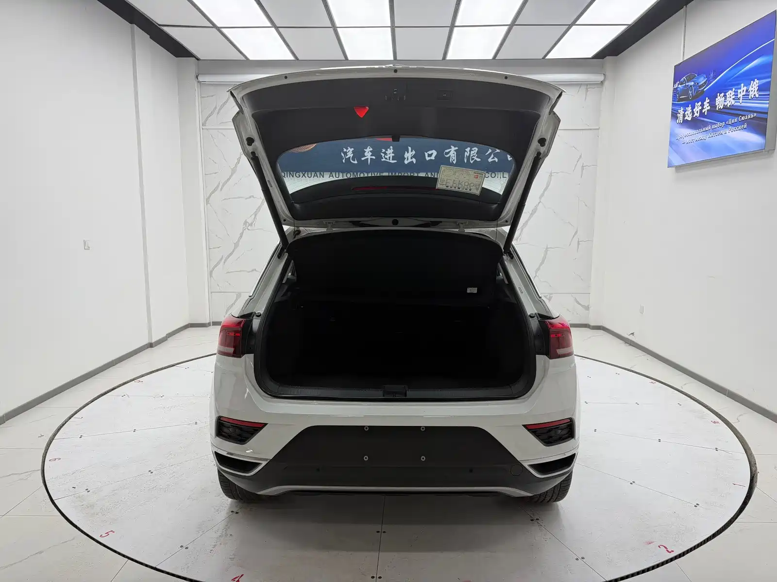 Фото 9 - Volkswagen T-ROC