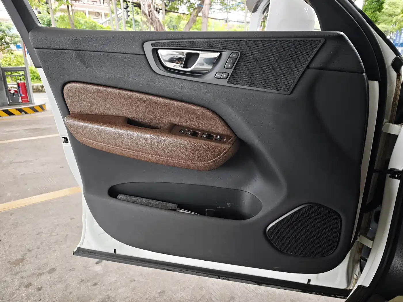 Фото 9 - Volvo XC60