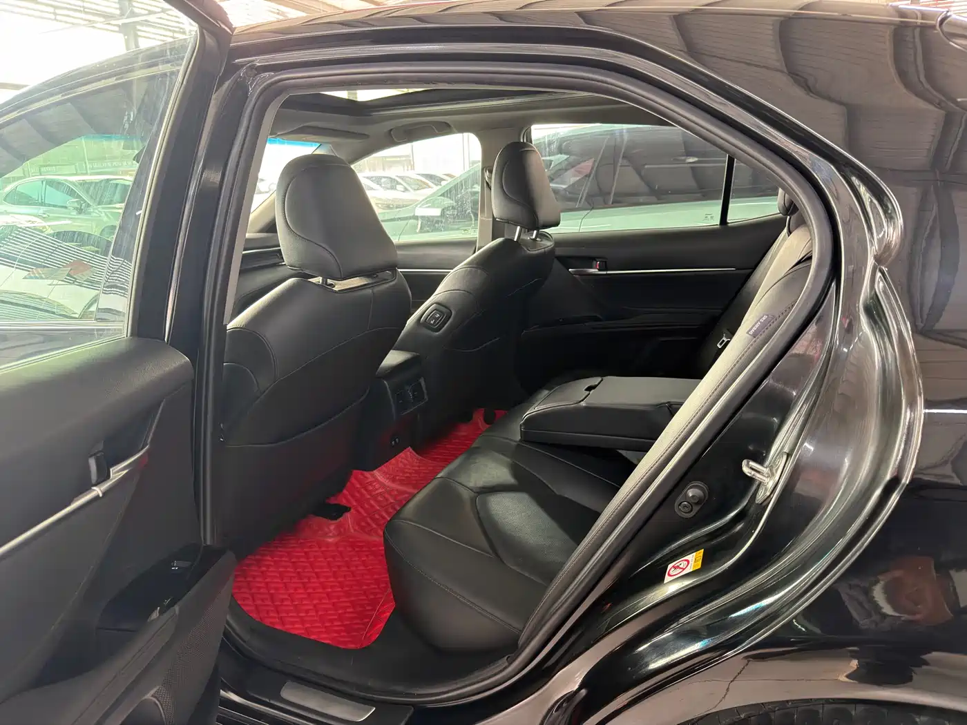 Toyota Camry 2018 2.5G Luxury Edition фото 7