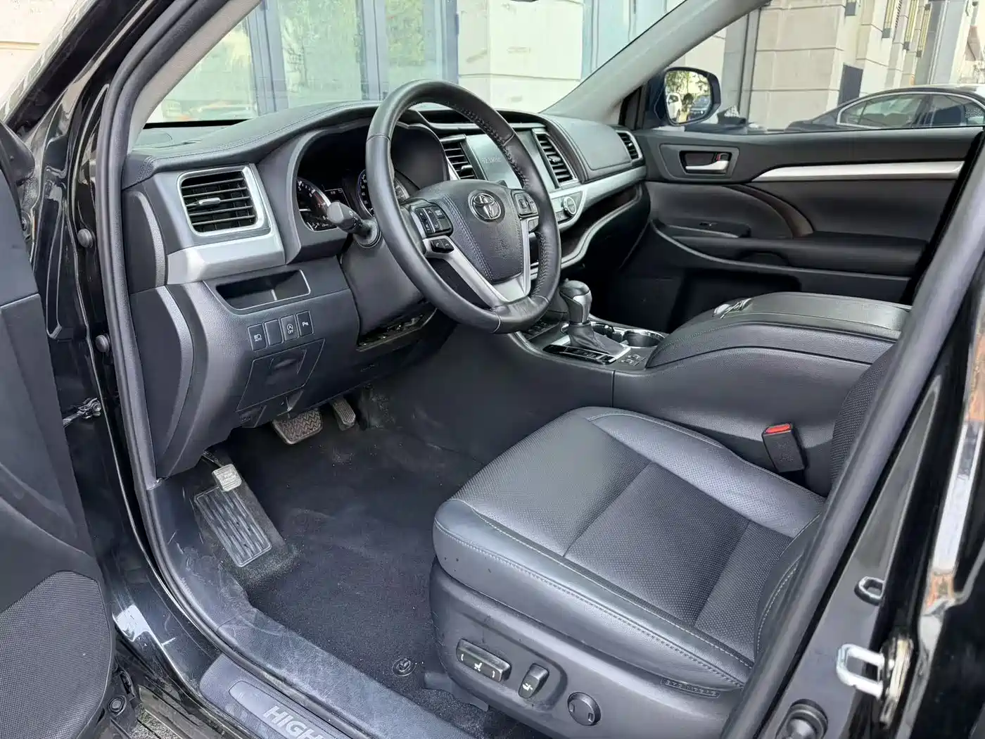 Toyota Highlander 2021 2.0T AWD Luxury 7-Seater фото 4