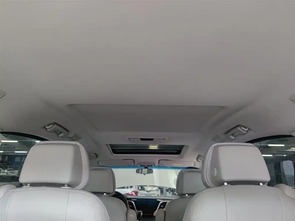 Buick GL8 2017 ES 28T Comfort Type China V фото 18