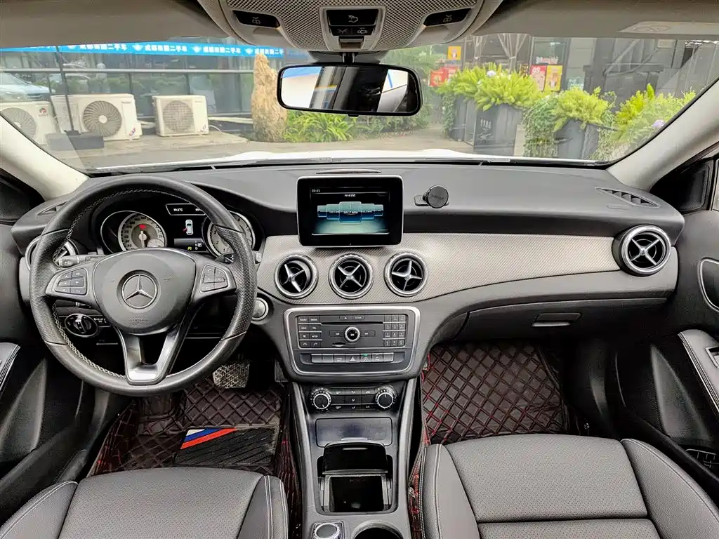 Mercedes-Benz GLA 2016 GLA 200 Dynamic фото 10