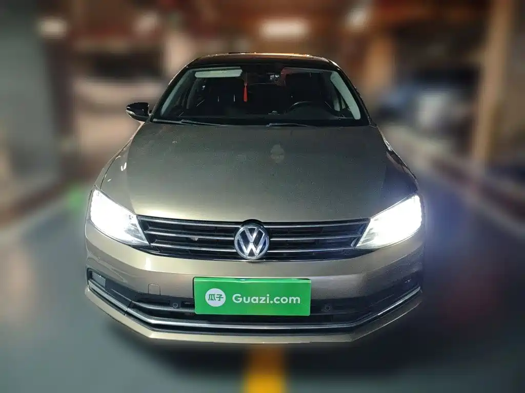 صورة 2 - Volkswagen Sagitar