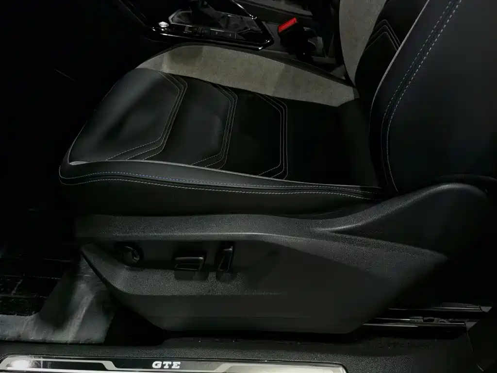 Volkswagen Tayron GTE Plug-in Hybrid 2020 Model 1.4T Luxury фото 20