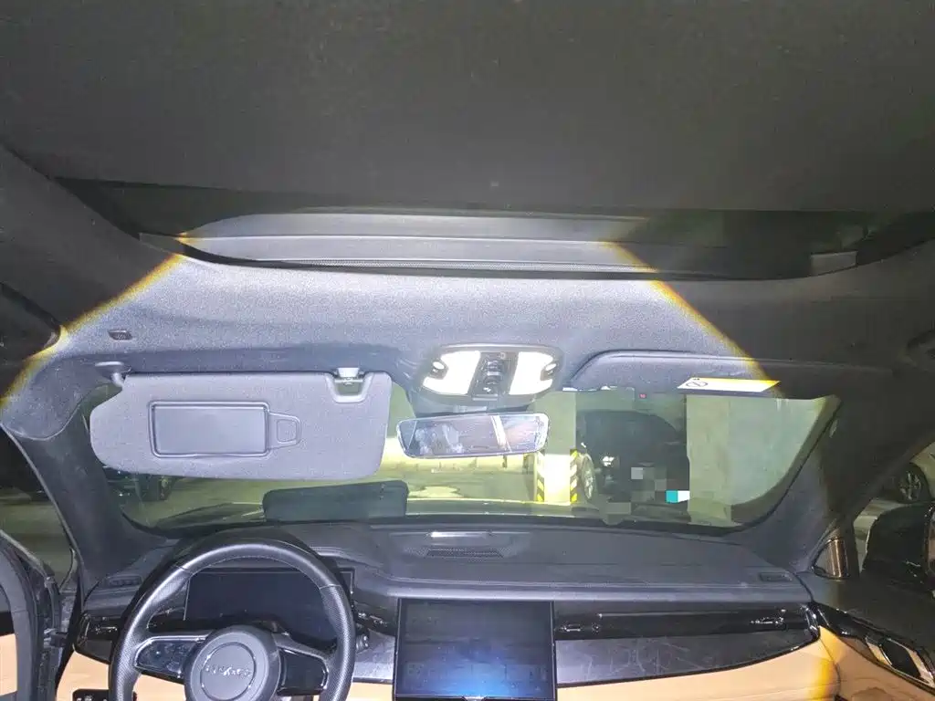 Lynk & Co 09 EM-P 2021 2.0T PHEV Halo 6-seater фото 8