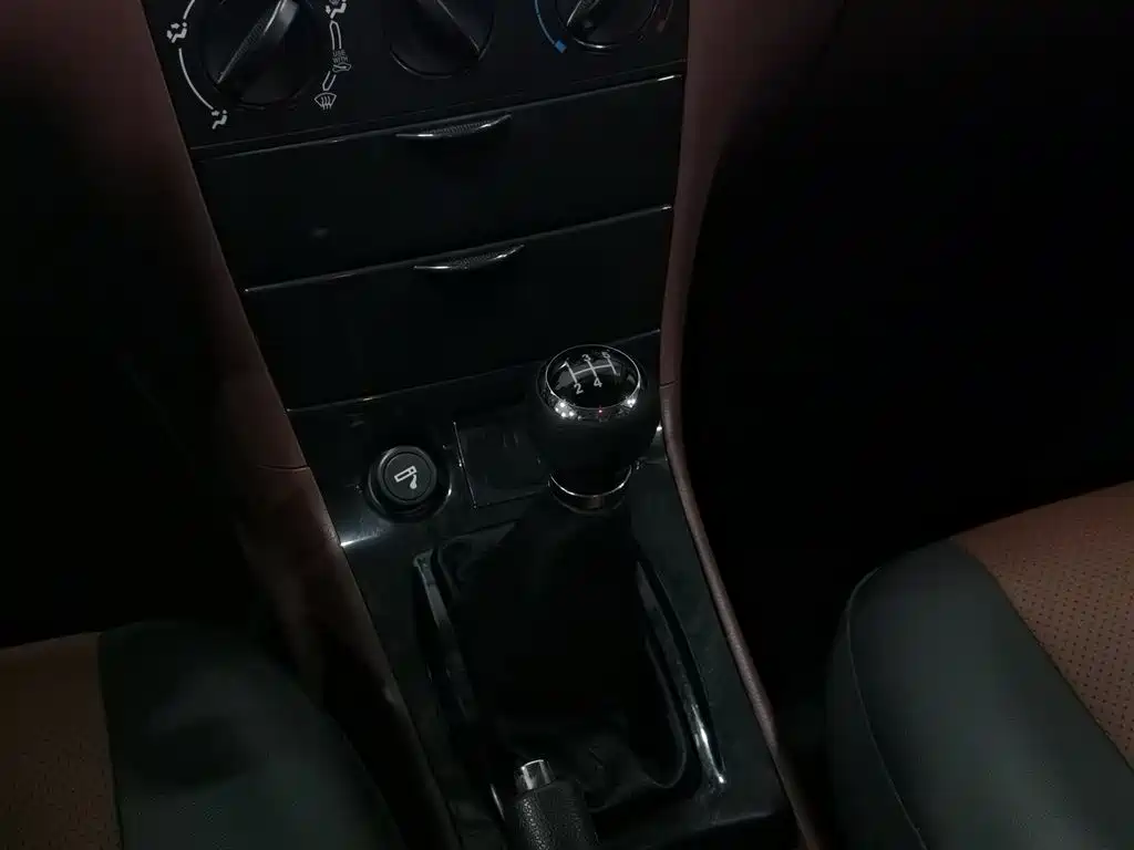BYD F3 2018 1.5L Manual Classic фото 13