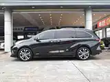 Фото 4 - Toyota Granvia
