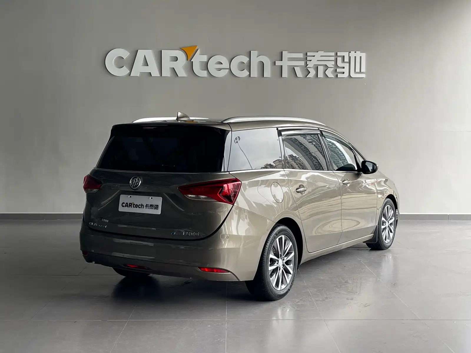 Фото 4 - Buick GL6