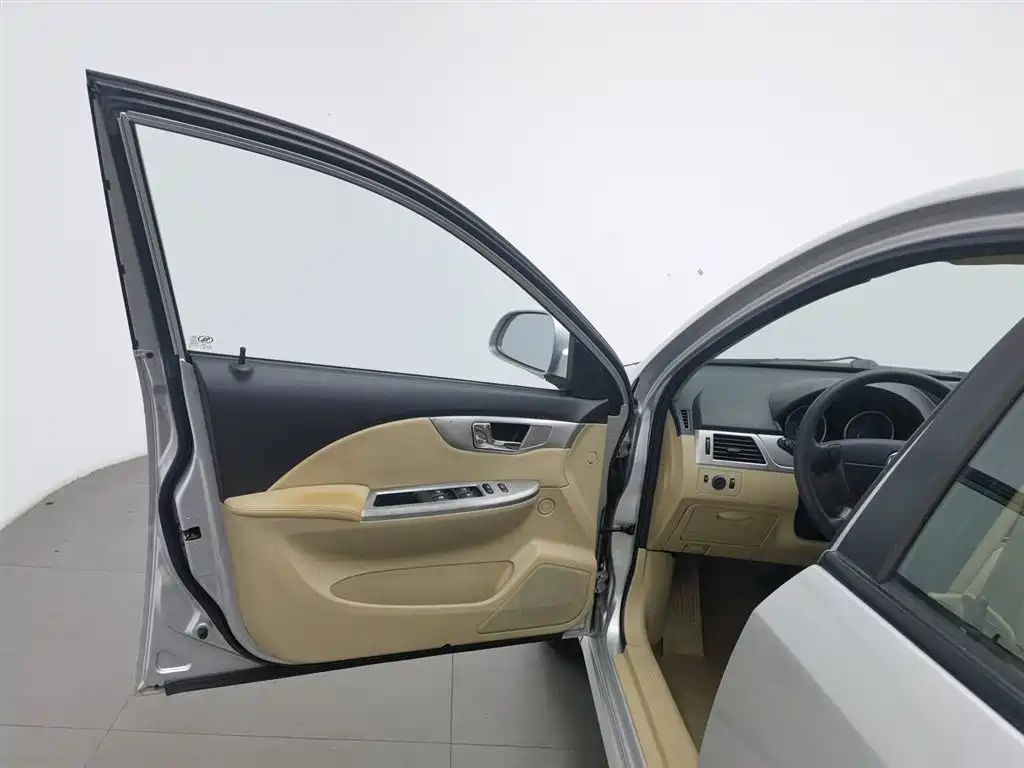 Buick Excelle 2013 1.5L Automatic Classic фото 8