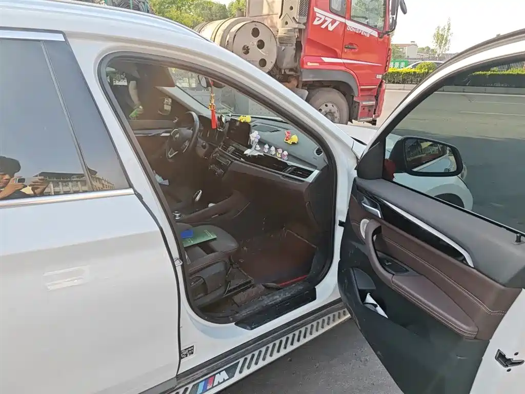 BMW X1 2022 sDrive20Li Fashion фото 22