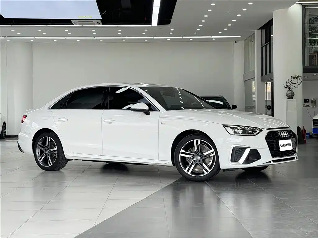 Audi A4L 2020 40 TFSI Luxury Dynamic фото 3
