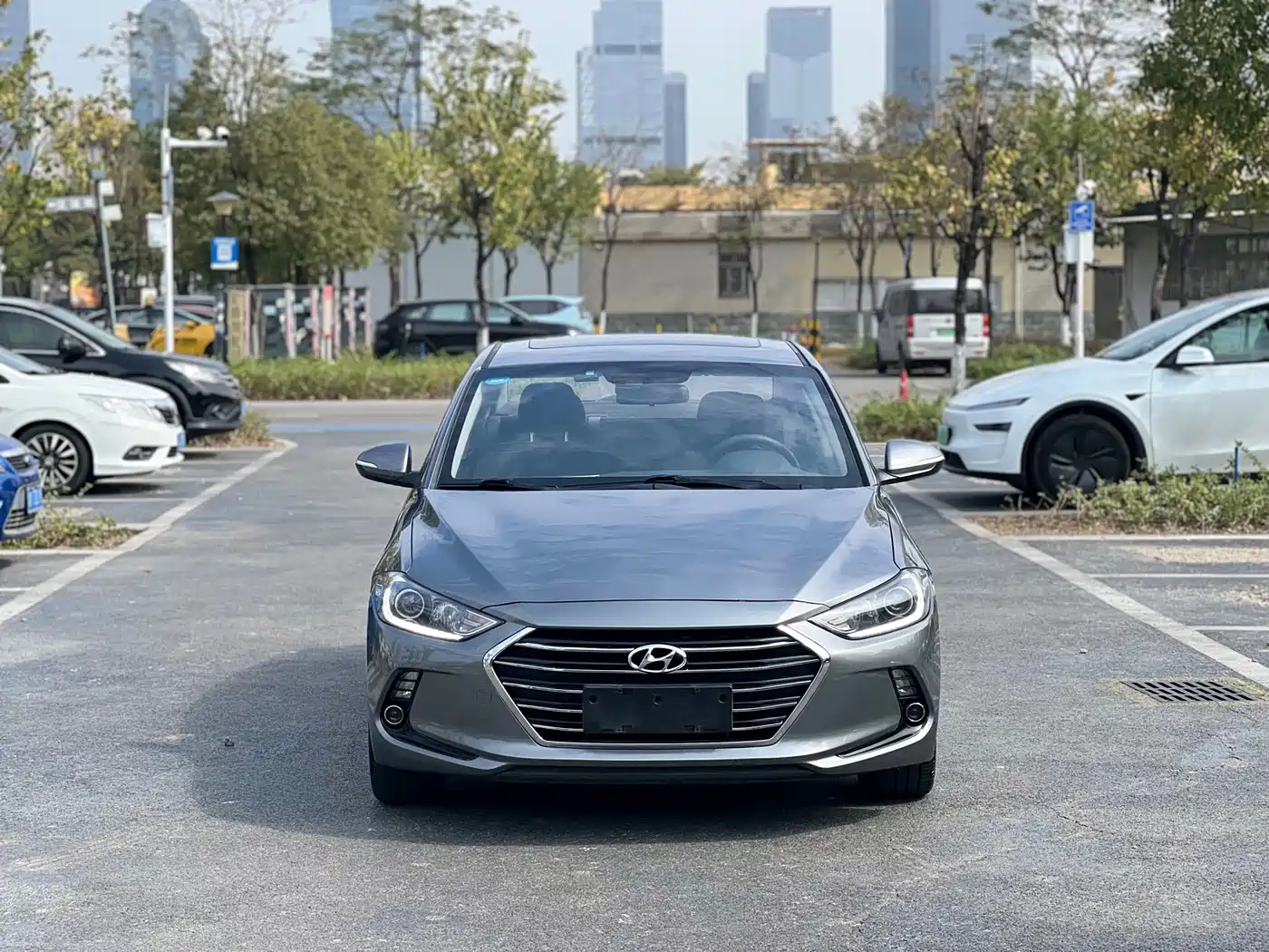 Hyundai Elantra 2016 Model 1.6L Automatic Smart Elite фото 2
