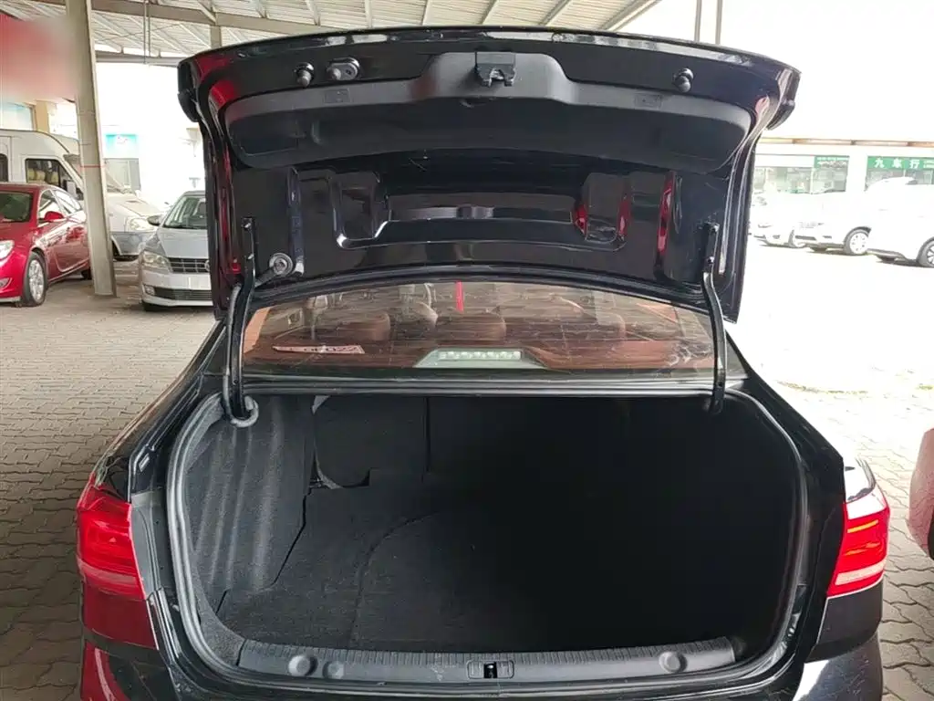 Volkswagen Lavida 2015 230TSI DSG Comfort Edition фото 19