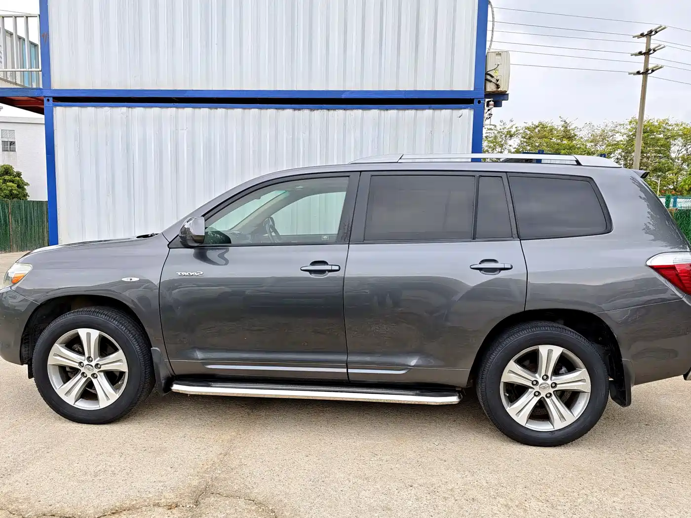 Toyota Highlander 2011 2.7L 2WD 7-seat Luxury фото 7