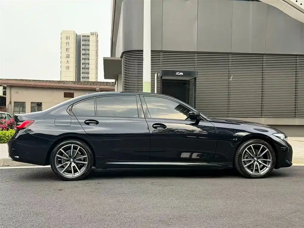 BMW 3 Series 2025 325Li M Sport Package фото 7