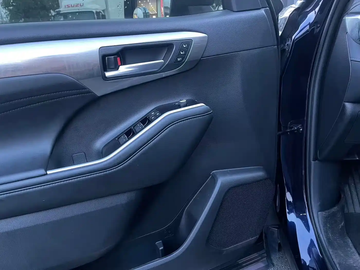Toyota Highlander 2024 2.5L Smart Hybrid 4WD Ultimate 7-seater фото 9